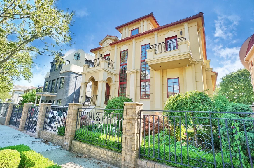 What it's like living in Mill Basin, Brooklyn Housing, prices, transportation and more